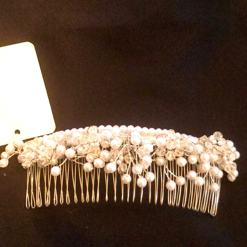 Pearl hairpiece